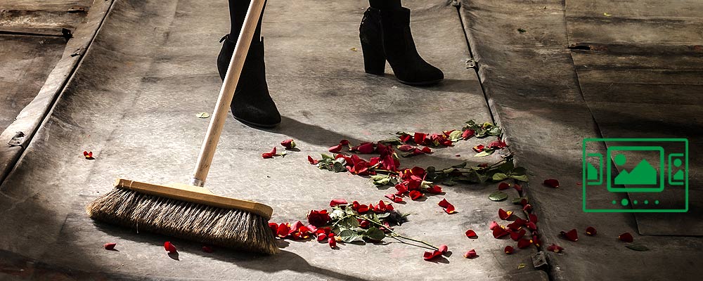 das slideshow-Fenster für 'andreaproell.de' anzeigen ...
Ganz egal, ob das die blöde Nachbarin oder ein aktueller - möglicherweise politischer - Anlass ist, sie hat immer etwas zu erzählen.